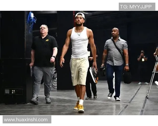 德文布克如何在NBA赛场上展现超凡实力与领导才能